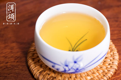 冰島糯伍古樹(shù)茶顯著的特征就是甜